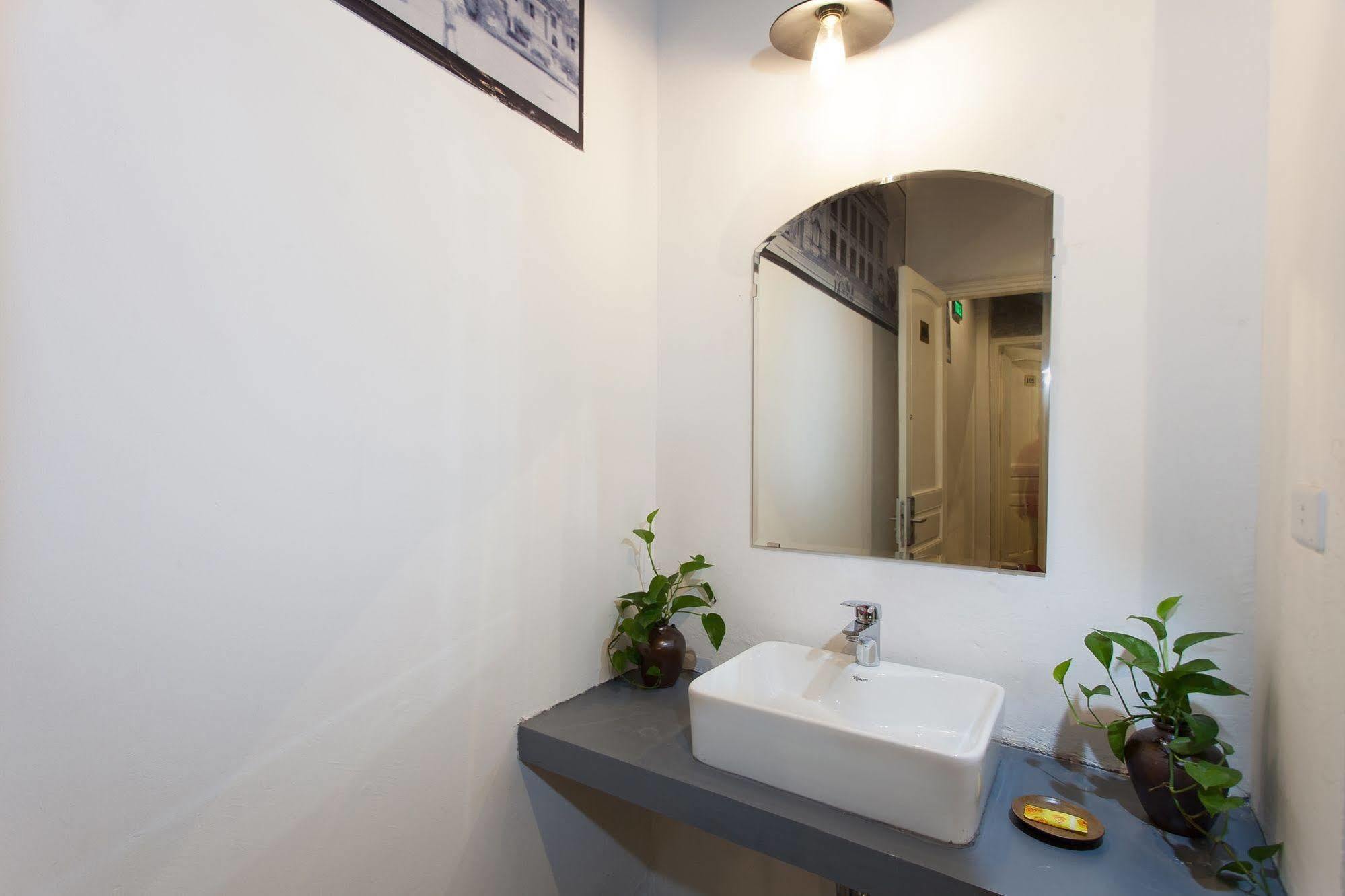 Luxury Backpakers Hotel Hanoi Dış mekan fotoğraf