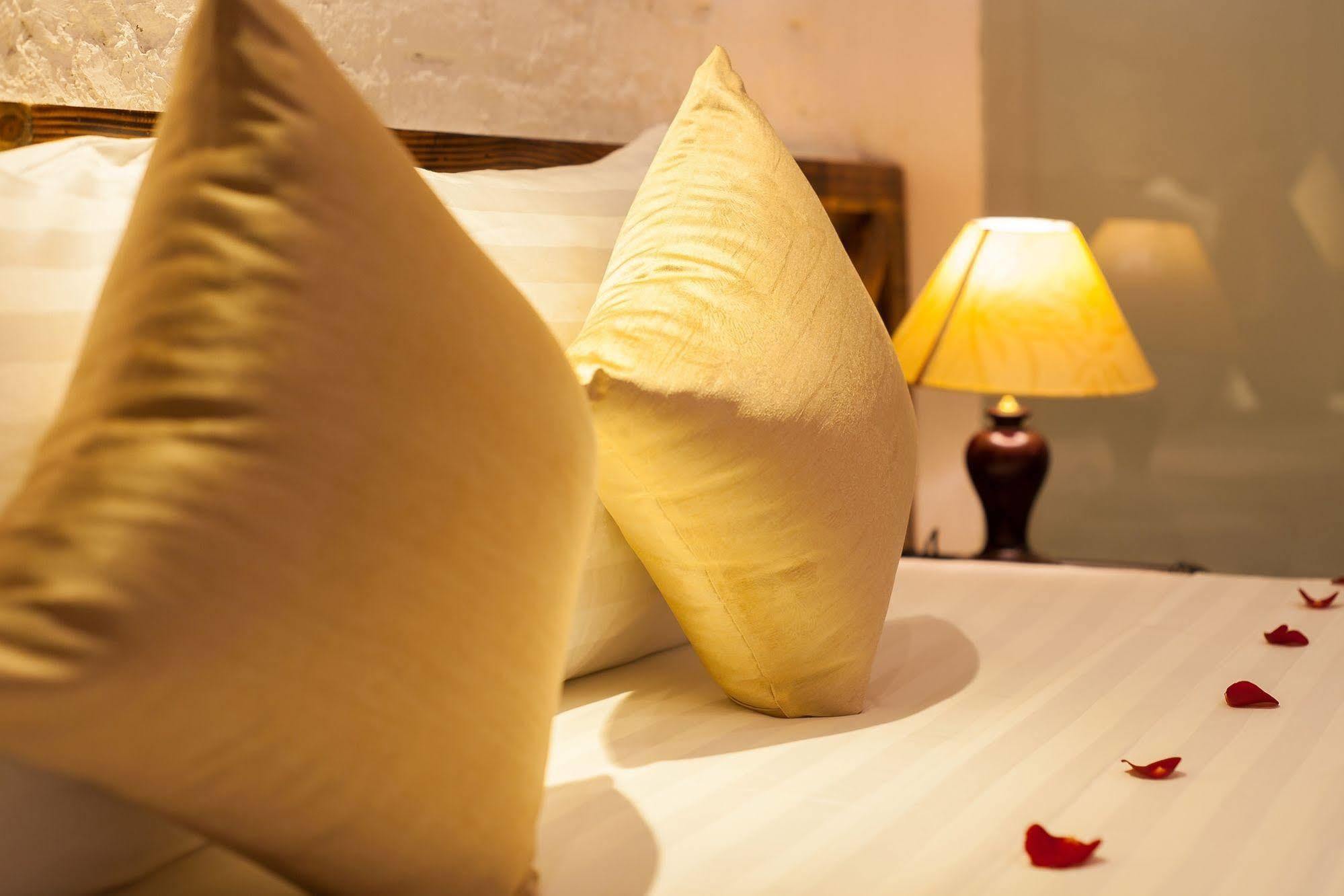 Luxury Backpakers Hotel Hanoi Dış mekan fotoğraf