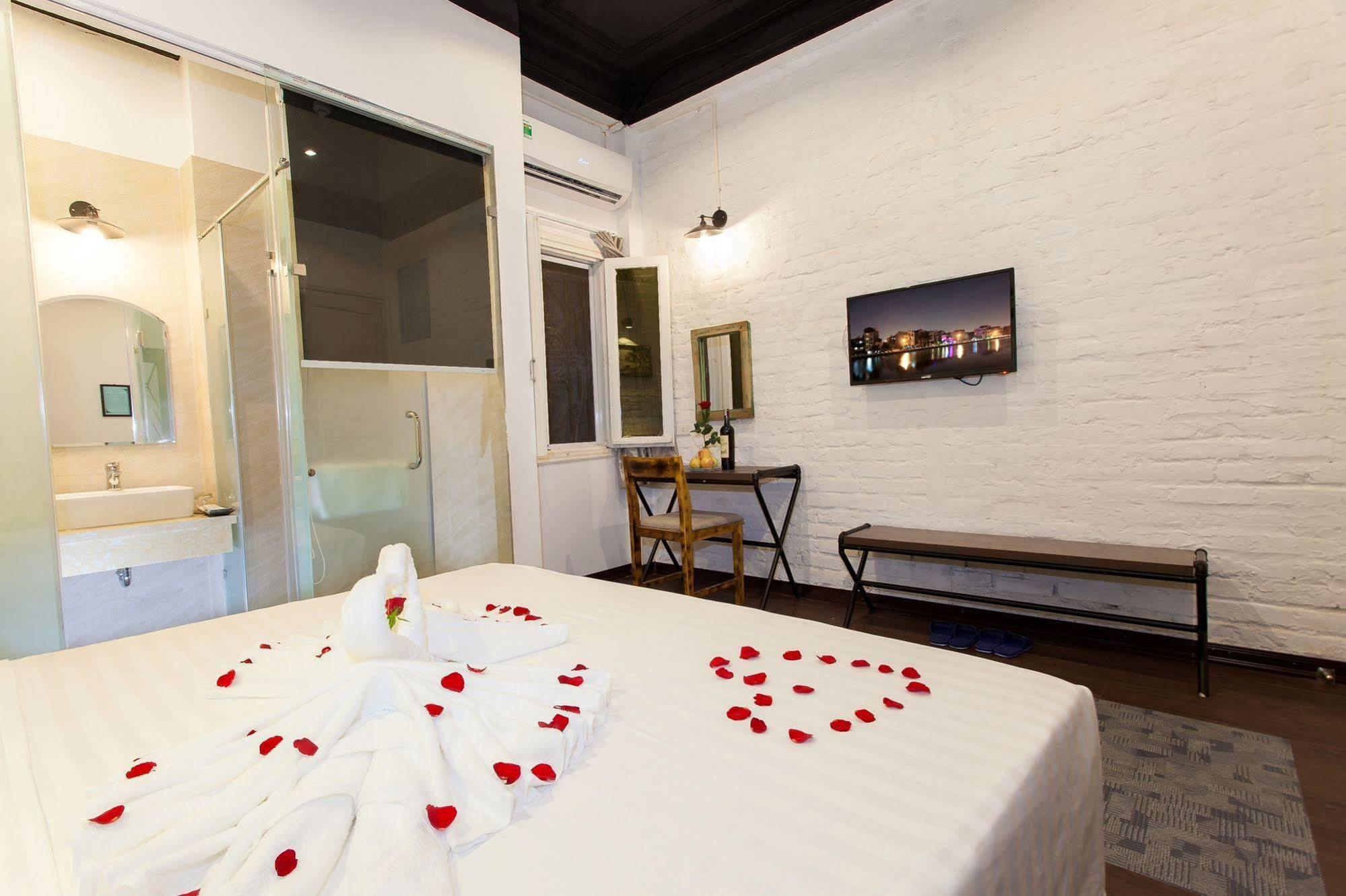Luxury Backpakers Hotel Hanoi Dış mekan fotoğraf